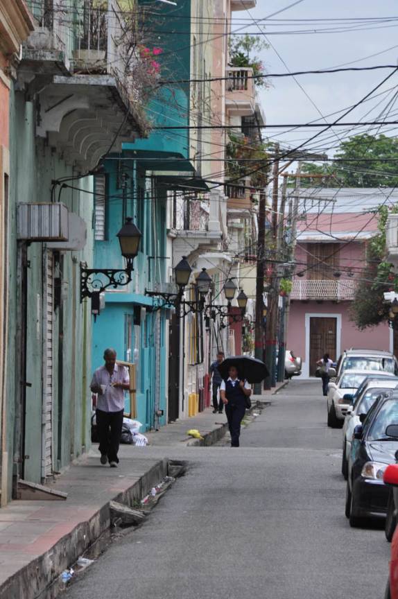 Rua da Zona Colonial, centro histórico de Santo Domingo, capital da República Dominicana